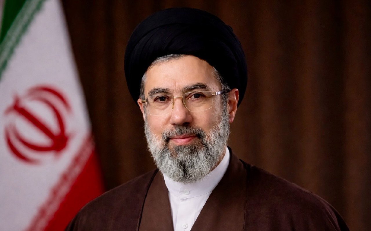 News image from Watcher Guru: JUST IN: 🇺🇸🇮🇷 President Trump says peace deal with Iran is scheduled to be signed tomorrow…