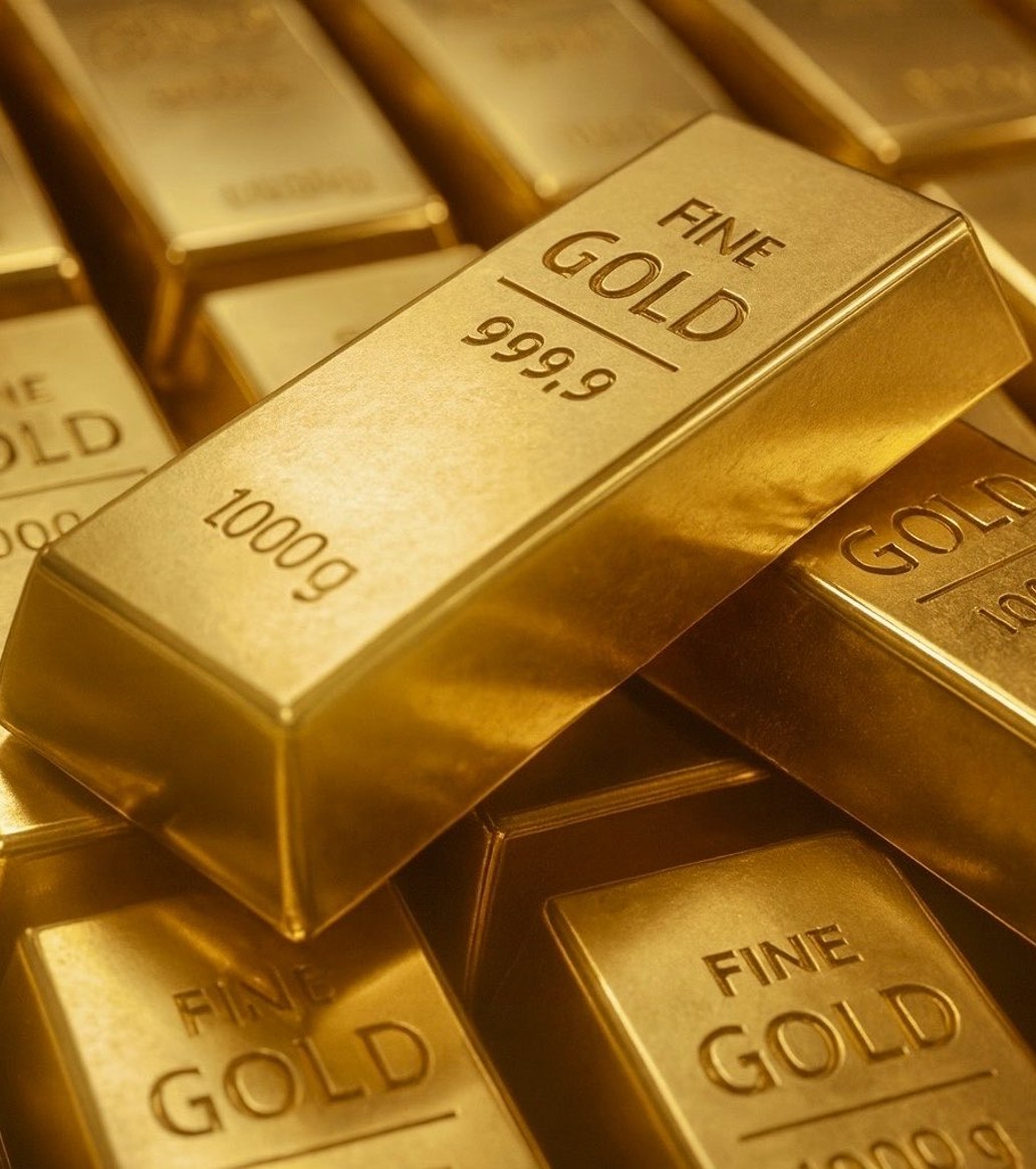 News image from Watcher Guru: JUST IN: Central banks worldwide are quietly stockpiling 4x more gold than usual and moving it…