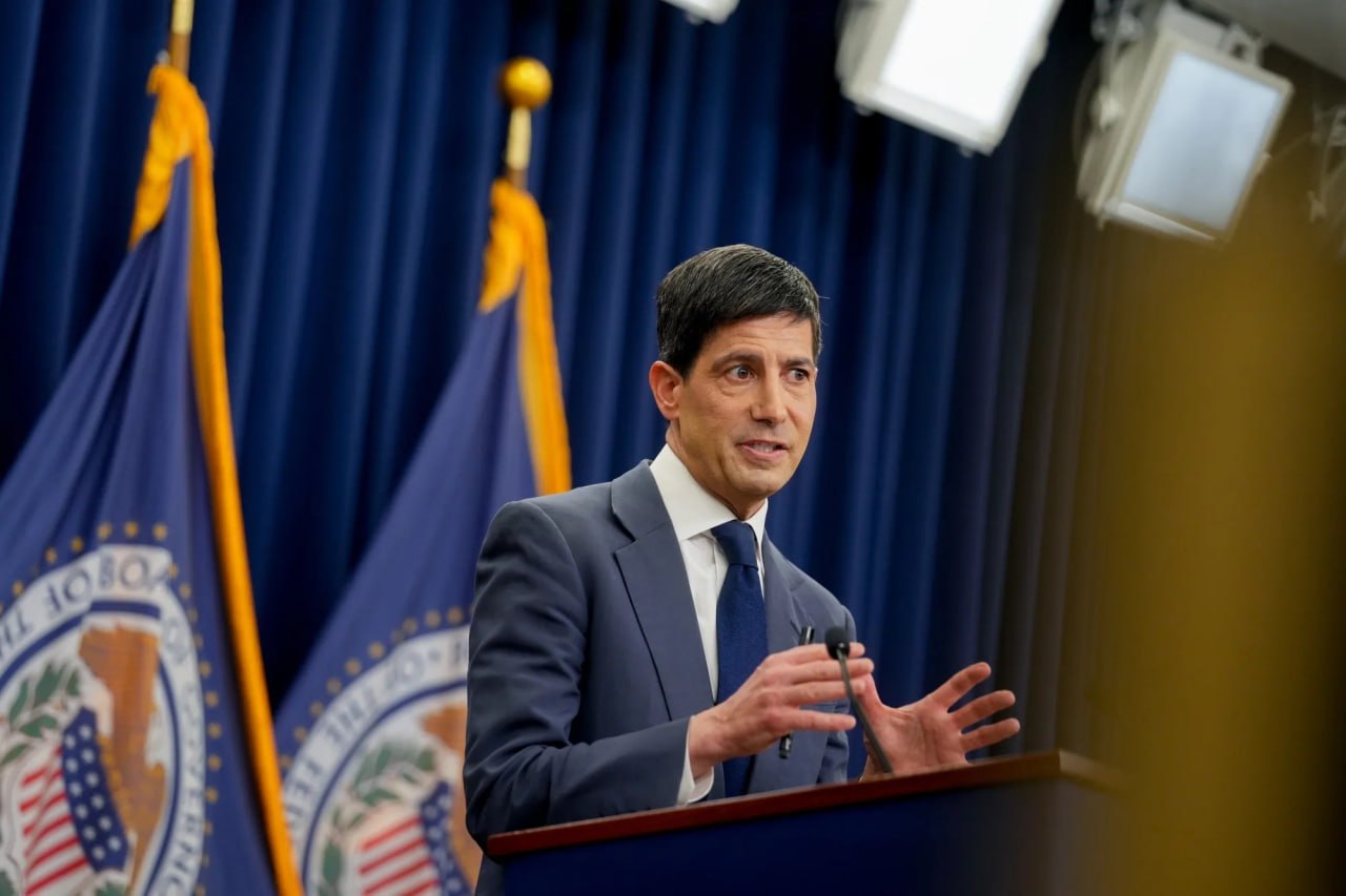 Warsh says the Fed should not be in the bailout business and should avoid rescu…
