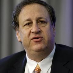 News image from Solid Intel 🛰: $AMC CEO Adam Aron brings in securities lawyers over Robinhood’s tokenized AMC shares as an…