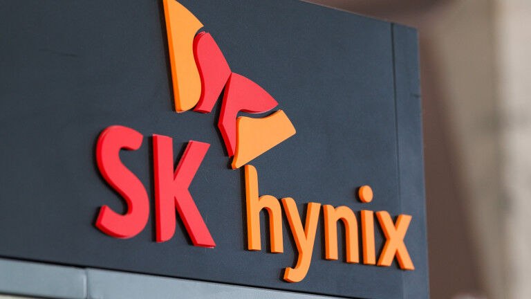 News image from Solid Intel 🛰: SK Hynix third-quarter operating profit hits 83.33 trillion won against a 77.5 trillion estimate…