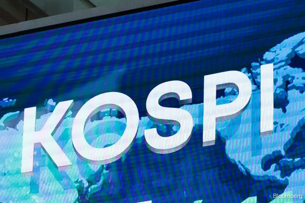 News image from Solid Intel 🛰: South Korea's KOSPI surges after SK Hynix posts record profit and a shareholder return plan KOSPI…